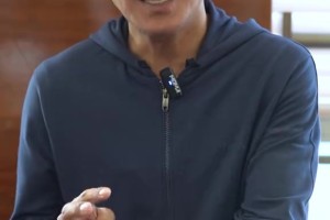 DB电子官网李群预测季后赛：广东广厦会师总决 感情上讲认为宏远有机会夺冠