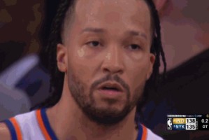 DG视讯官网平台☹️痛失好局被离奇逆转！布伦森在替补席咧着个嘴无法接受