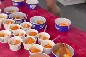 DB视讯百家乐😂柳州马拉松补给站惊现螺蛳粉全席：螺蛳粉面包、螺蛳粉蛋糕…