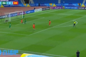 DB视讯官方登录入口仍需努力！国少失误合集：依合散出击滑倒、后防漏人、停球数米远