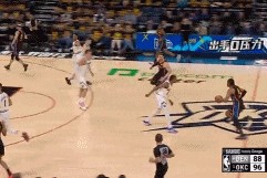 DB真人旗舰直捣黄龙！杰伦-威廉姆斯冲击篮筐强攻打中 雷霆领先10分打停掘金