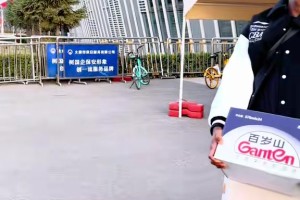 DB真人旗舰🤣山西外援合同还包搬水？古德温、迪亚洛、凯尔兼职球队搬运工