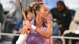 美国军团大溃败创下法网首轮三个第一，郑钦文再成全村唯一希望