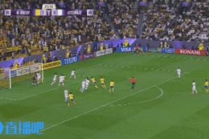 DB电子官网自己都笑了，C罗迎球抽射，皮球高高飞出