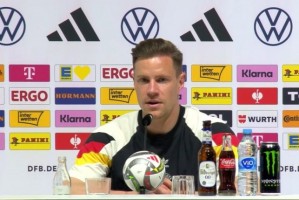 DB电子官网特尔施特根：没人与我谈过离队，下赛季将留在巴萨&有竞争很正常