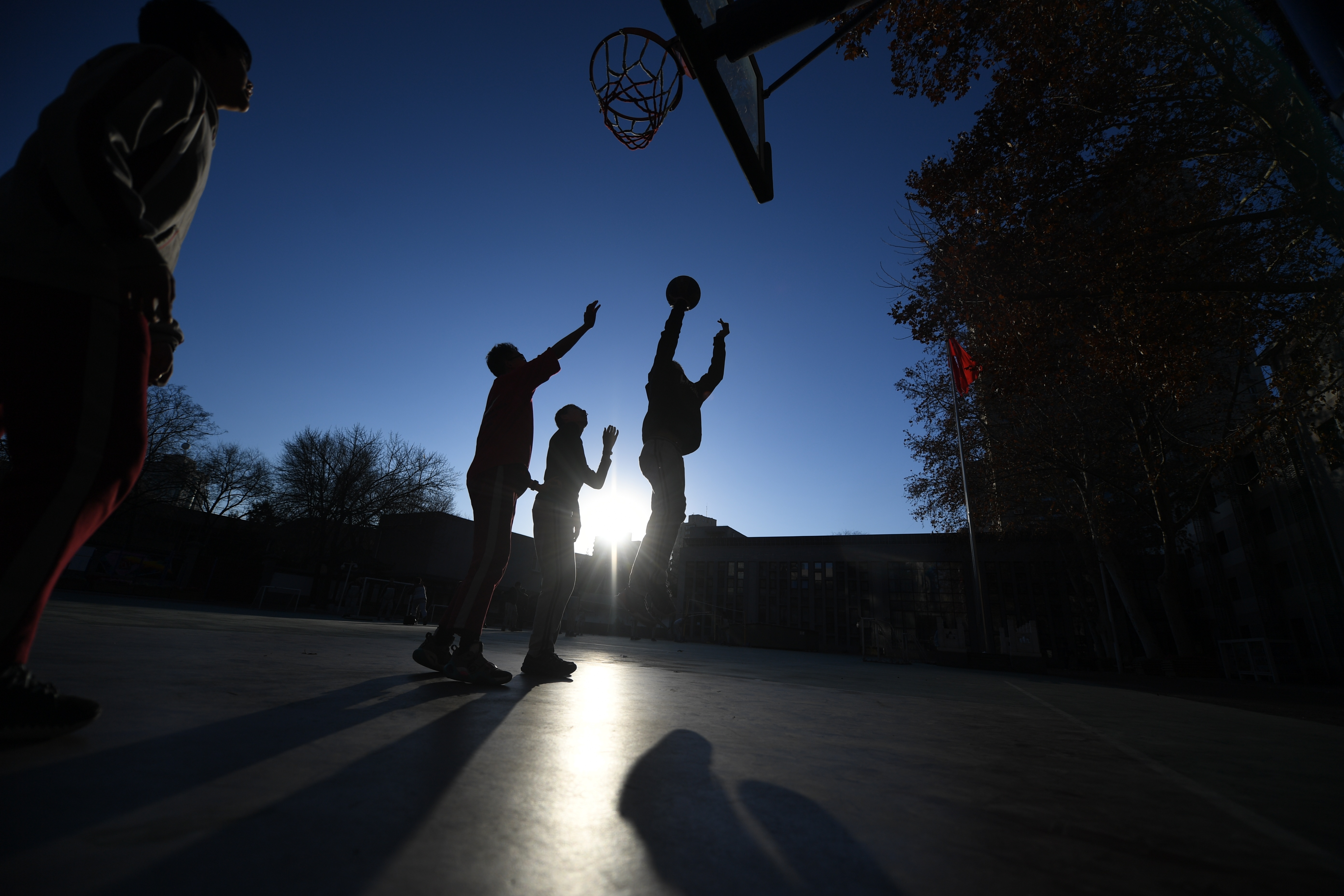 DG视讯官网平台北京中小学“体育八条”发布 “三大球”至少一项纳入体育课必修