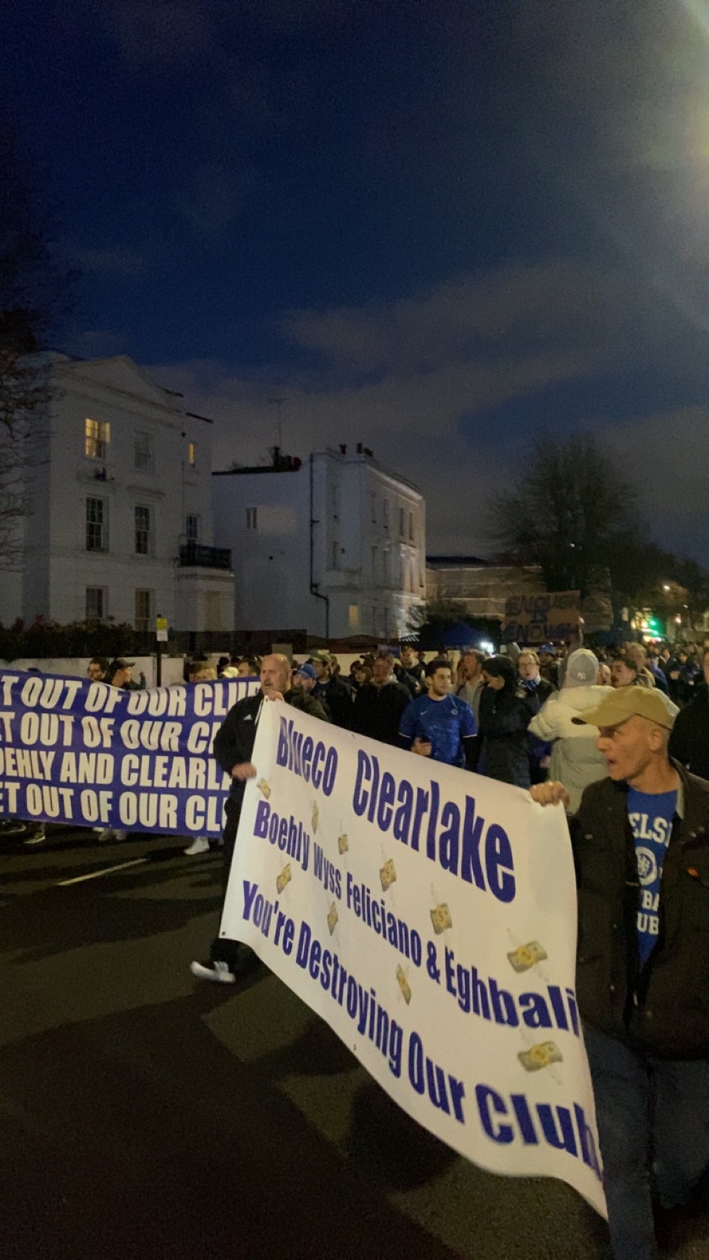 DB电子官网伯利&清湖资本OUT！切尔西球迷赛前举横幅抗议蓝军高层