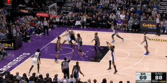 DB视讯官网菜鸟丨卡斯尔17中10空砍25分 菲利波夫斯基17+5 埃迪8分13板3帽