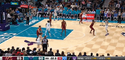 DB视讯官网菜鸟丨卡斯尔17中10空砍25分 菲利波夫斯基17+5 埃迪8分13板3帽