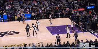 DB视讯官网菜鸟丨卡斯尔17中10空砍25分 菲利波夫斯基17+5 埃迪8分13板3帽