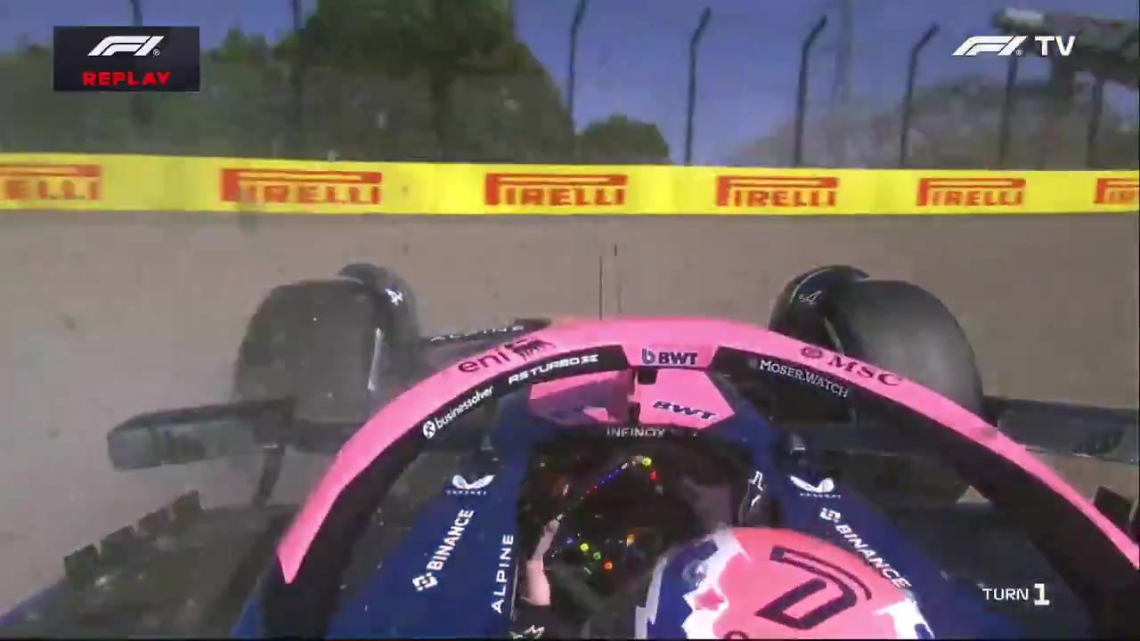 DB视讯官网💥💥吓人！杜汉1号弯撞上护墙，时速160英里/小时