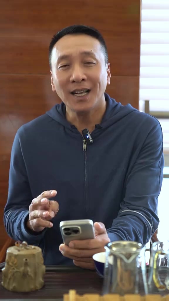 DB电子官网李群预测季后赛：广东广厦会师总决 感情上讲认为宏远有机会夺冠