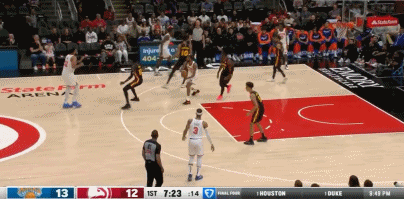 DG视讯官网平台突施冷箭！唐斯踩着logo超远三分迎射盖耶 张手就进！