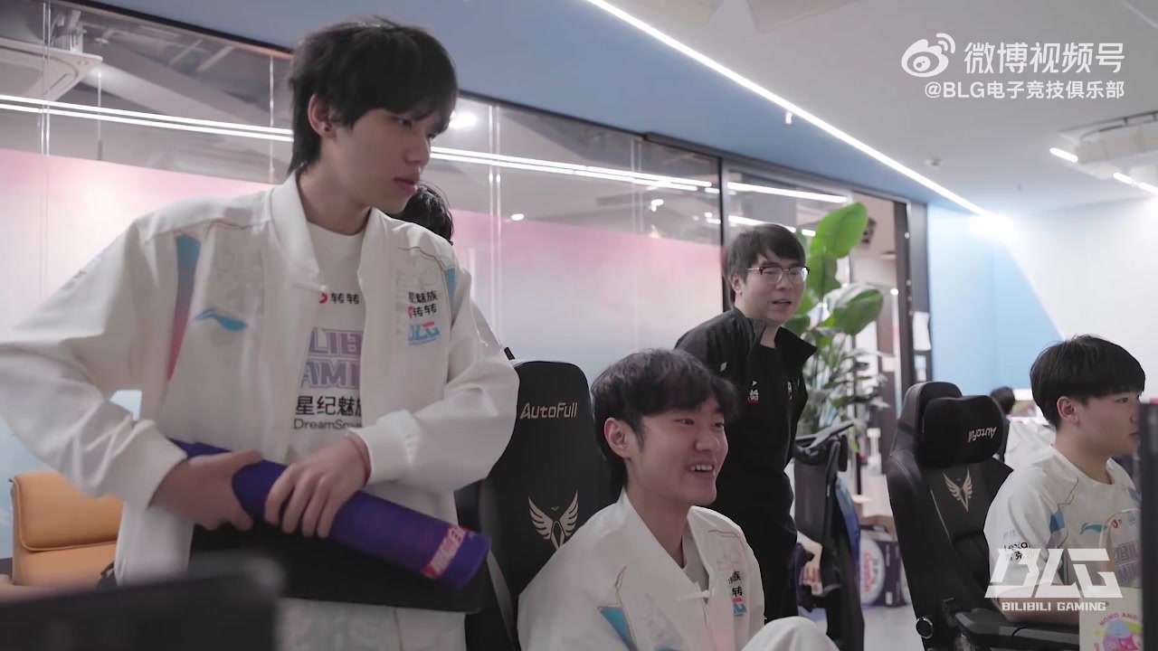 DB视讯百家乐倒反天罡了！赛前ON对左手做不雅动作 更是几度挥拳Bin