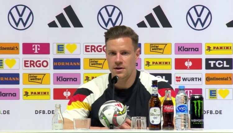 DB电子官网特尔施特根：没人与我谈过离队，下赛季将留在巴萨&有竞争很正常