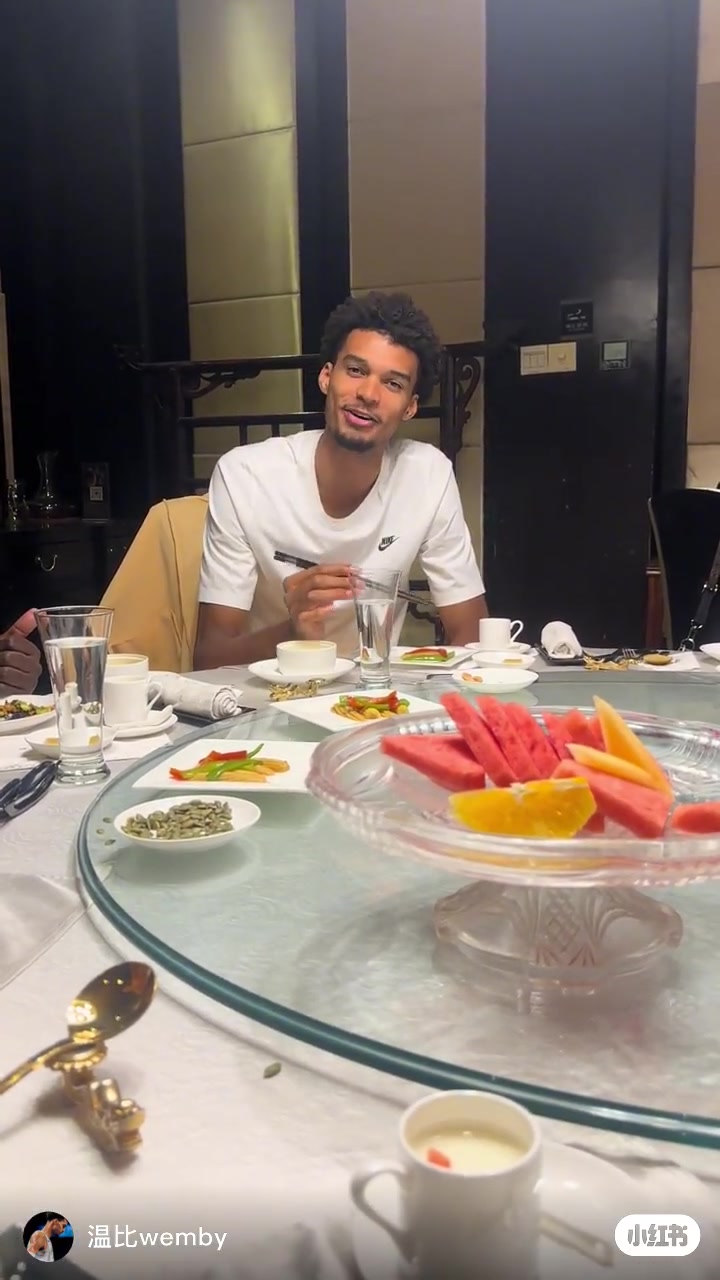 DB视讯百家乐这水平如何🤣文班亚马一展歌喉秀中文 你听出来是什么歌了吗